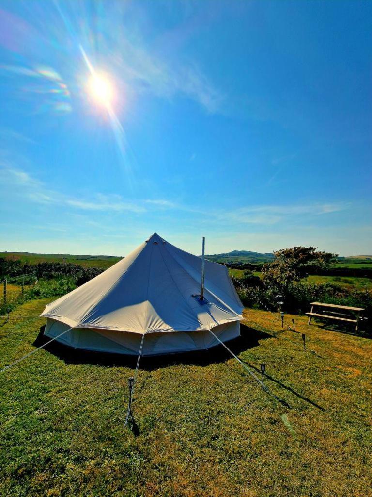 Beautiful 1-Bed Bell Tent In Holyhead Eksteriør billede
