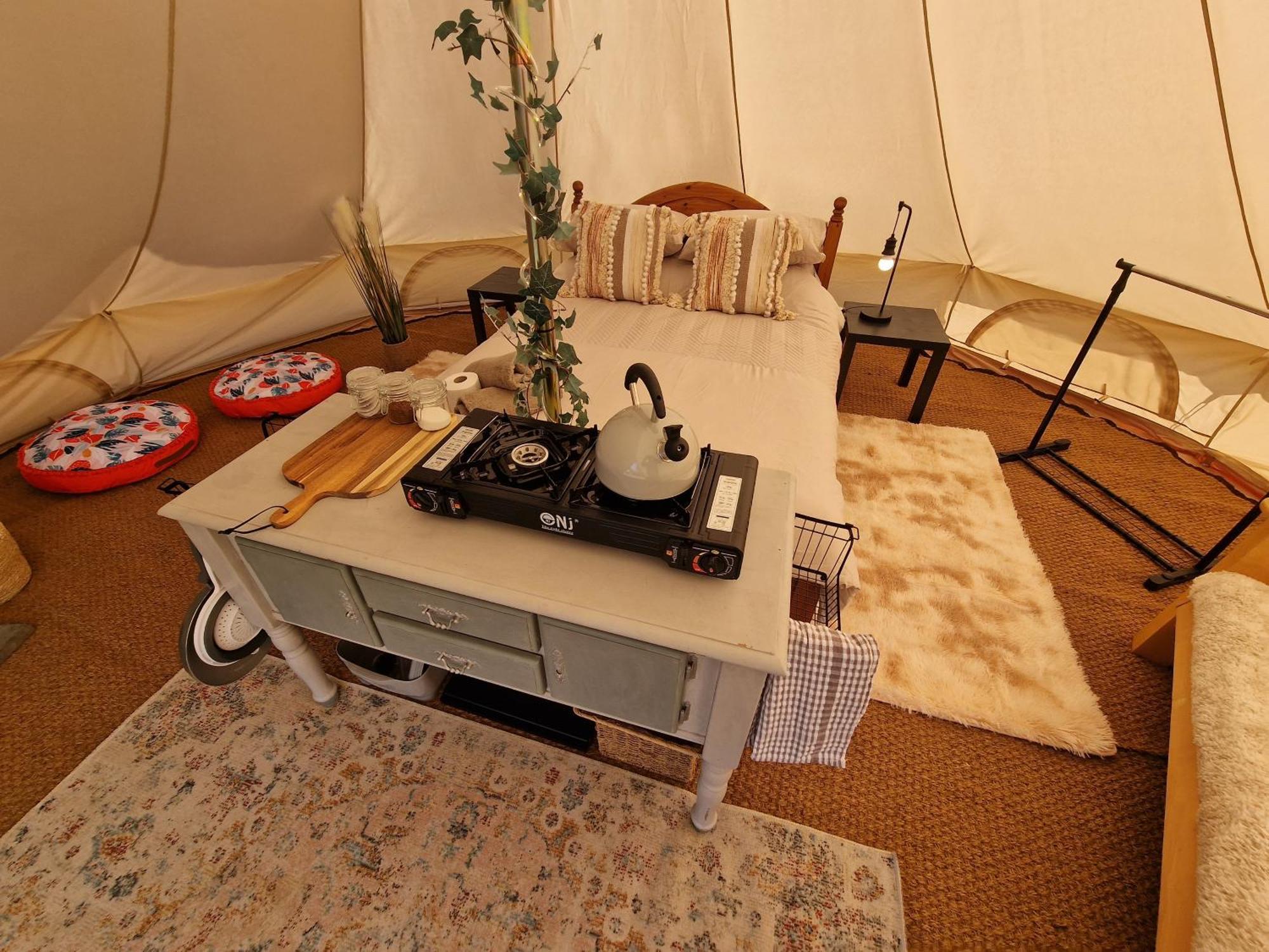 Beautiful 1-Bed Bell Tent In Holyhead Eksteriør billede